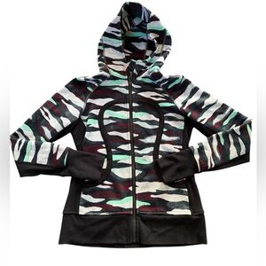 LULULEMON Scuba Hoodie II Mini Coast Camo Size 8, Ex condition